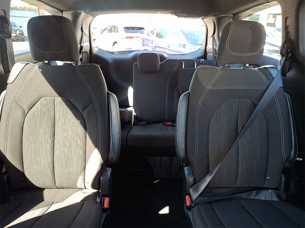 2018 Chrysler Pacifica Touring Plus photo 19