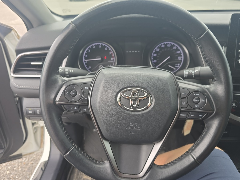 2022 Toyota Camry SE photo 12