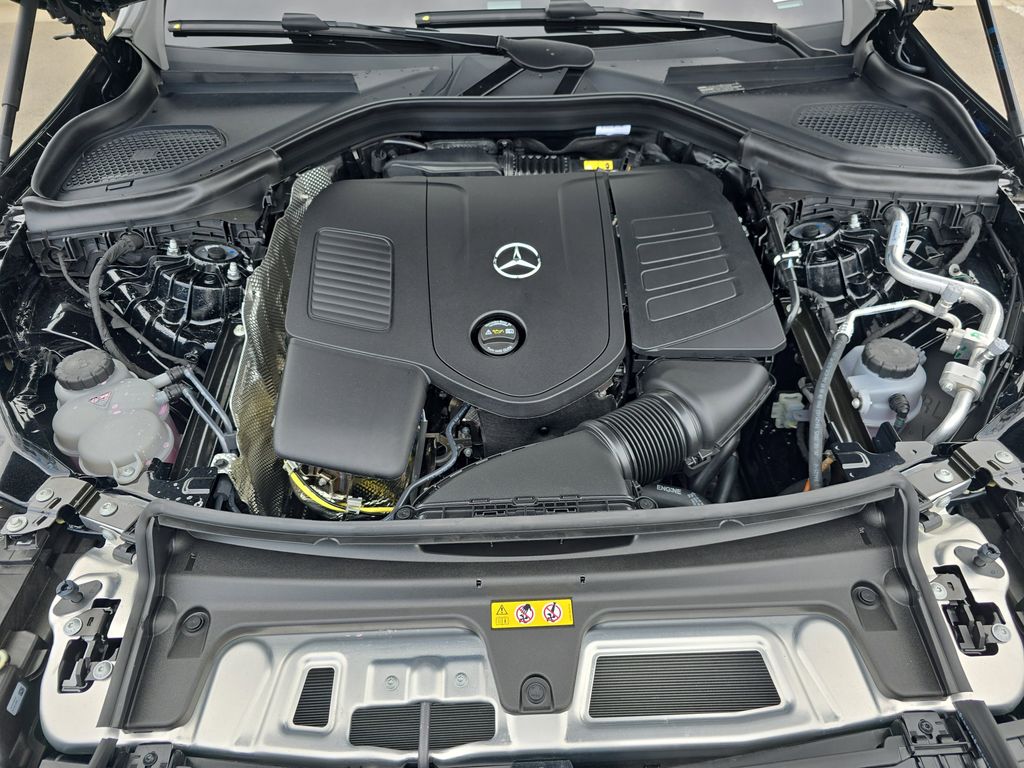 2025 Mercedes Benz GLC 300 photo 28