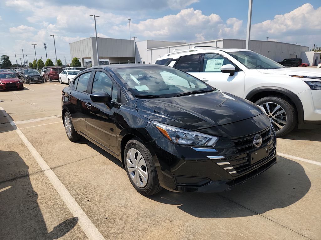 2025 Nissan Versa Sedan