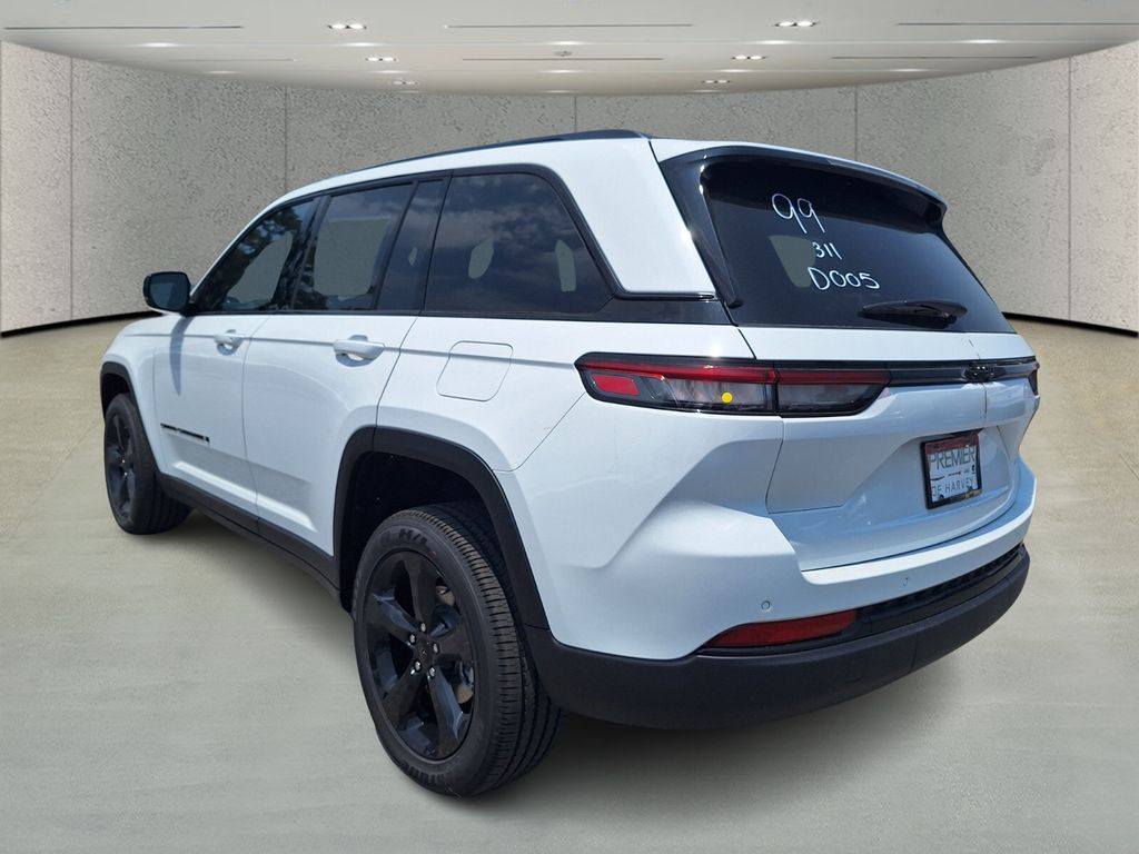 2024 Jeep Grand Cherokee Altitude X photo 3