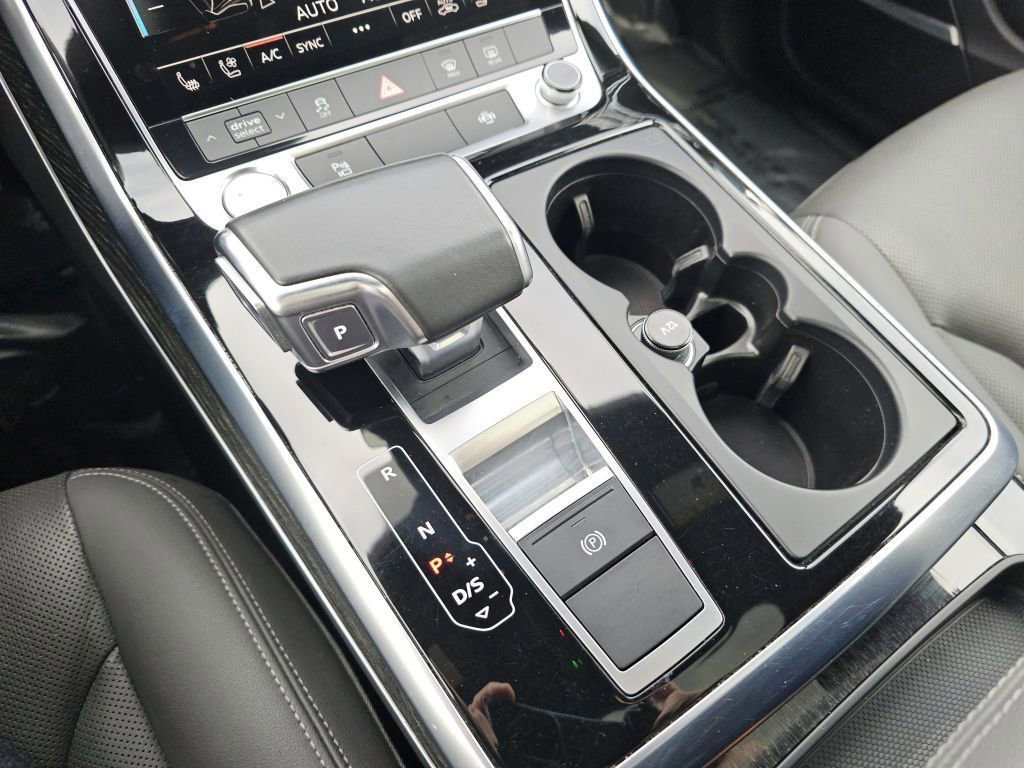 2020 Audi Q8 55 Premium Plus photo 27