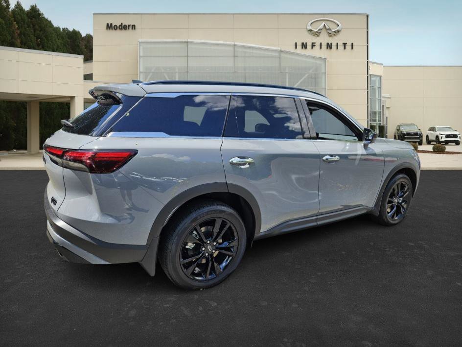 2025 Infiniti QX60 Luxe photo 3