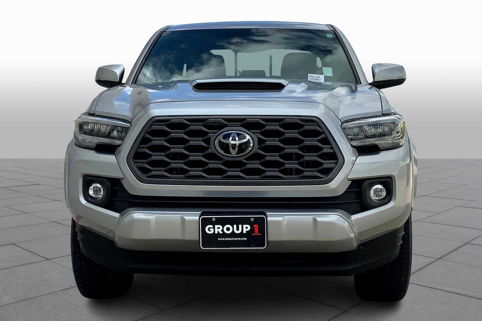 2023 Toyota Tacoma TRD Sport photo 3