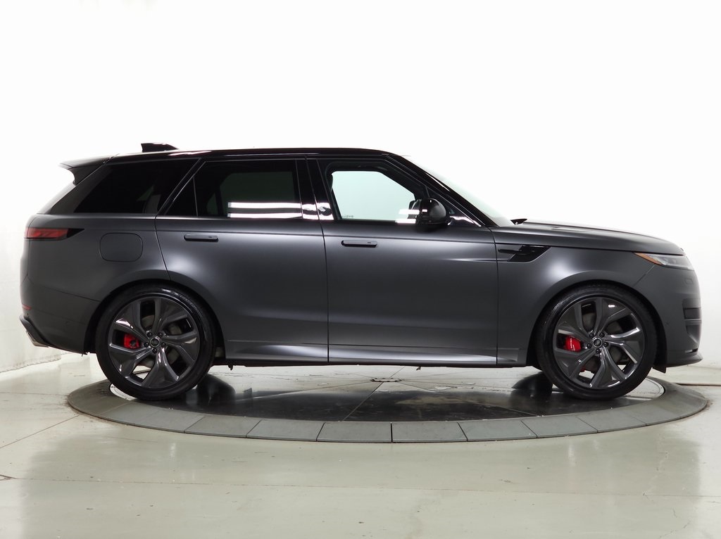 2025 Land Rover Range Rover Sport SE photo 7