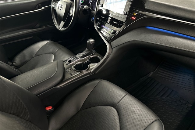 2023 Toyota Camry Hybrid XSE photo 17