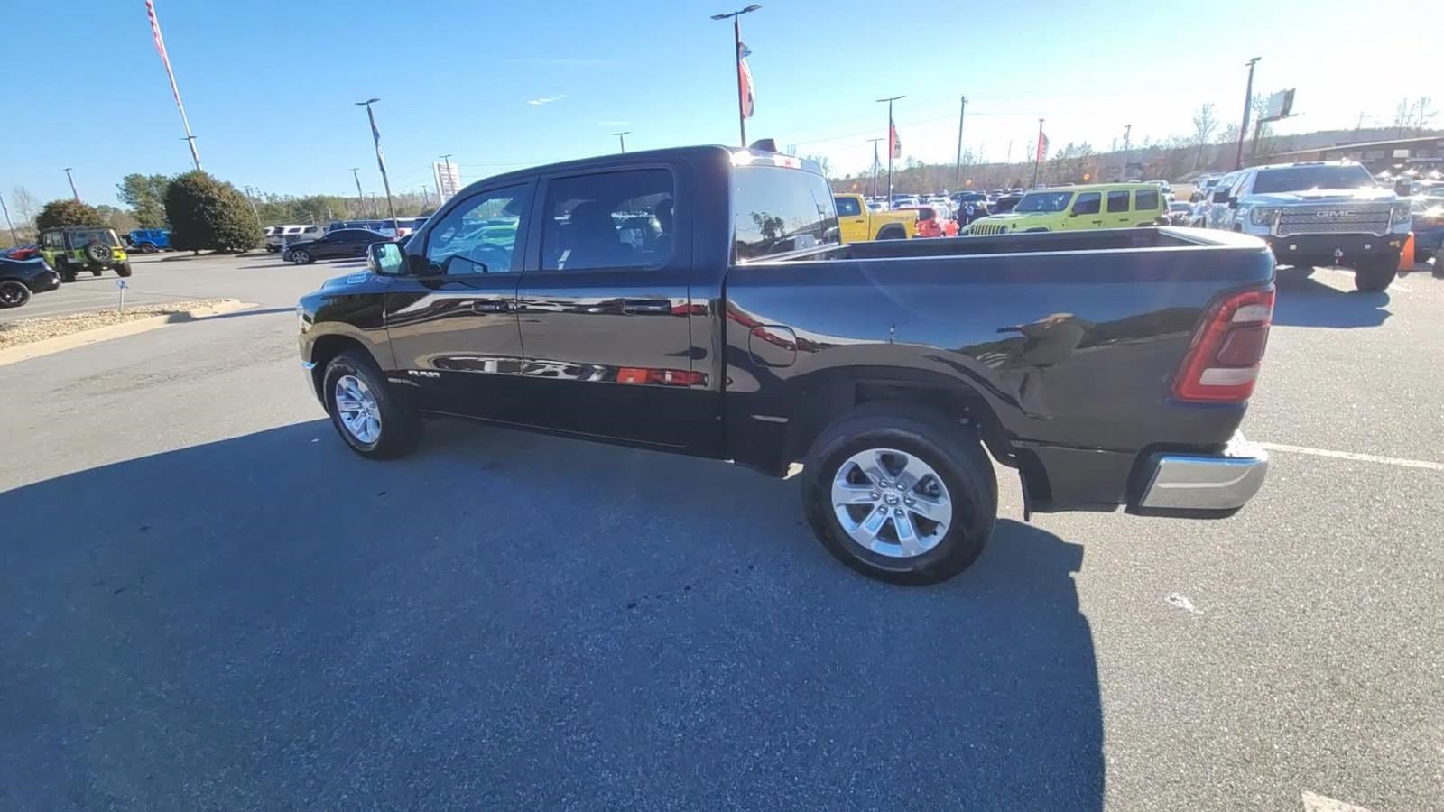 2024 Ram 1500 Laramie photo 3