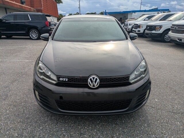 2011 Volkswagen Golf GTI photo 2
