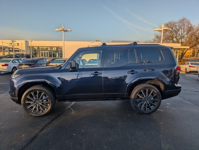 2025 Lexus GX Luxury's photo