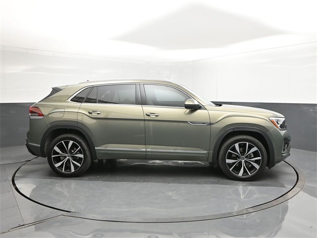 2025 Volkswagen Atlas Cross Sport SEL Premium R-Line photo 19