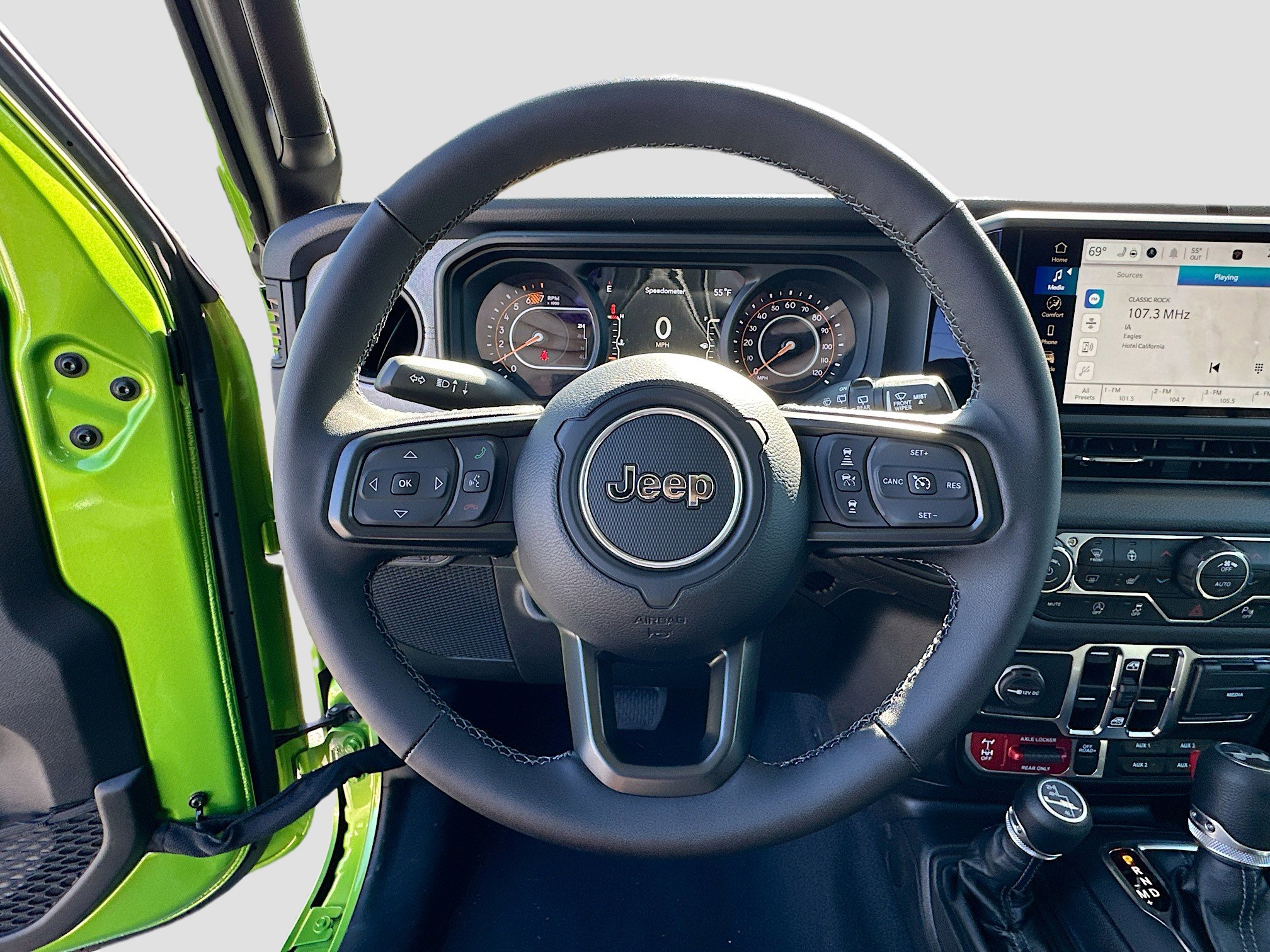 2025 Jeep Wrangler Willys photo 7