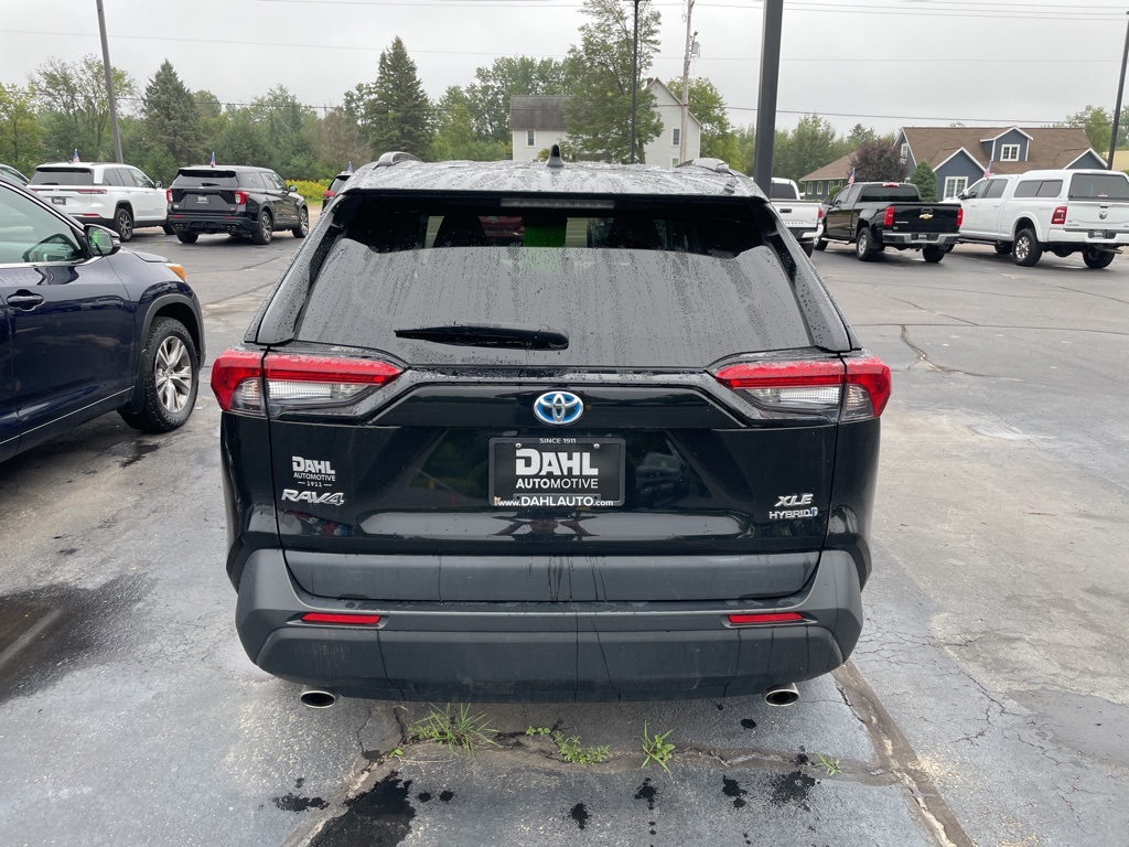 2021 Toyota RAV4 Hybrid XLE photo 5
