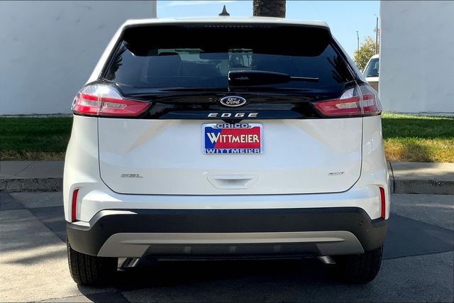 2023 Ford Edge SEL photo 3