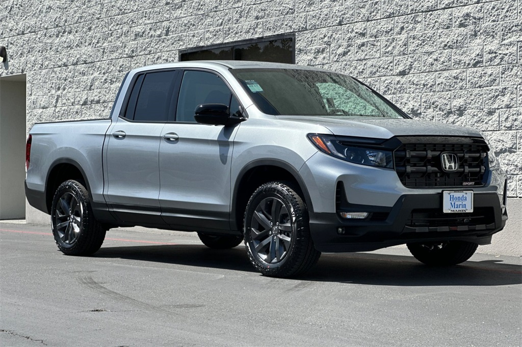 2025 Honda Ridgeline Sport photo 2