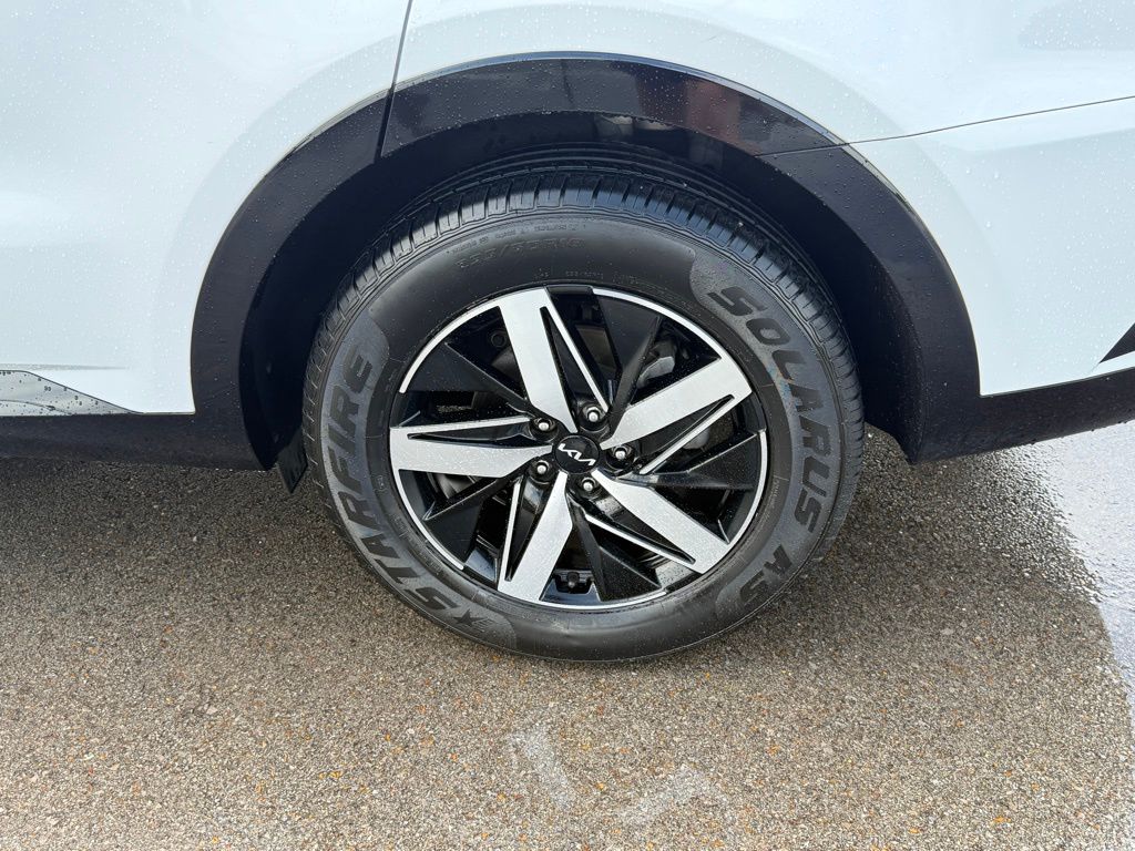 2023 Kia Sorento S photo 40