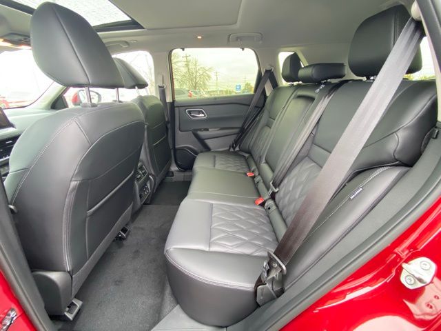 2026 Nissan Rogue Platinum photo 17