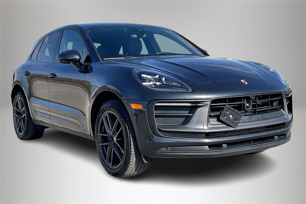 2023 Porsche Macan T's photo