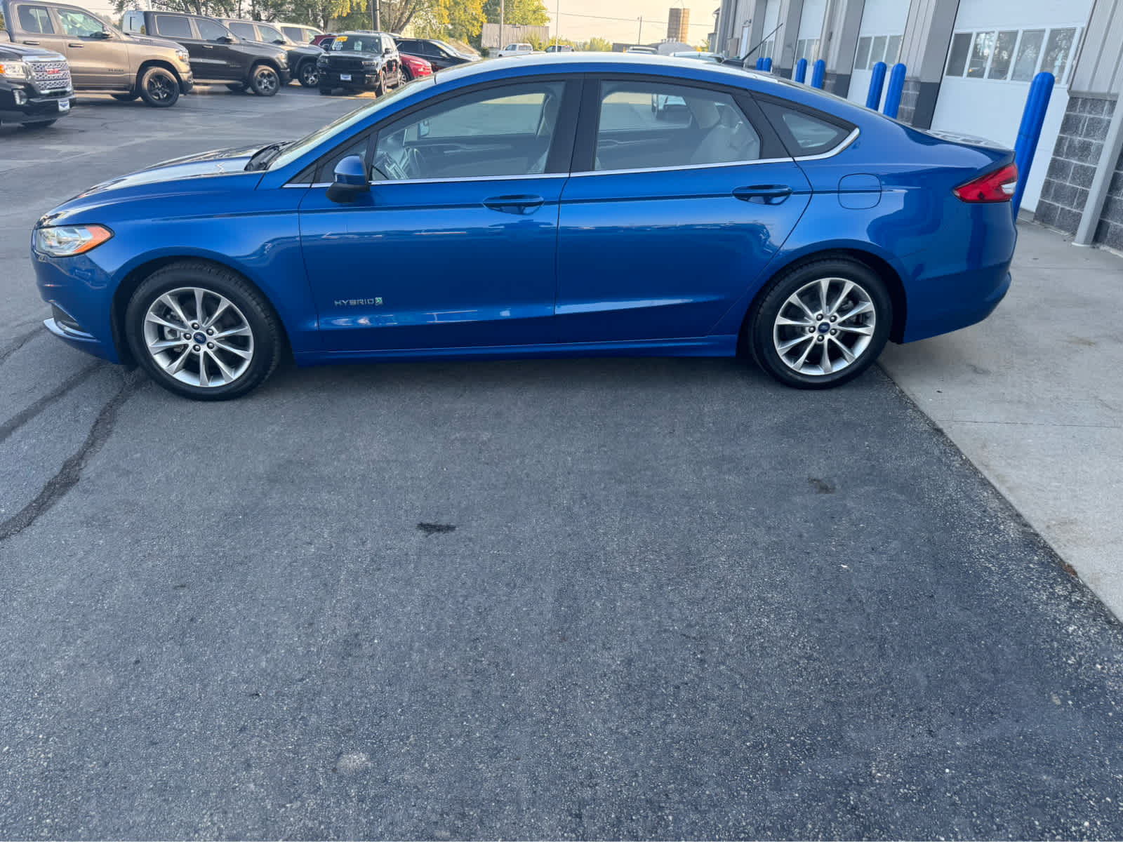 2017 Ford Fusion Hybrid S photo 6