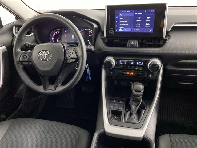 2023 Toyota RAV4 LE photo 9
