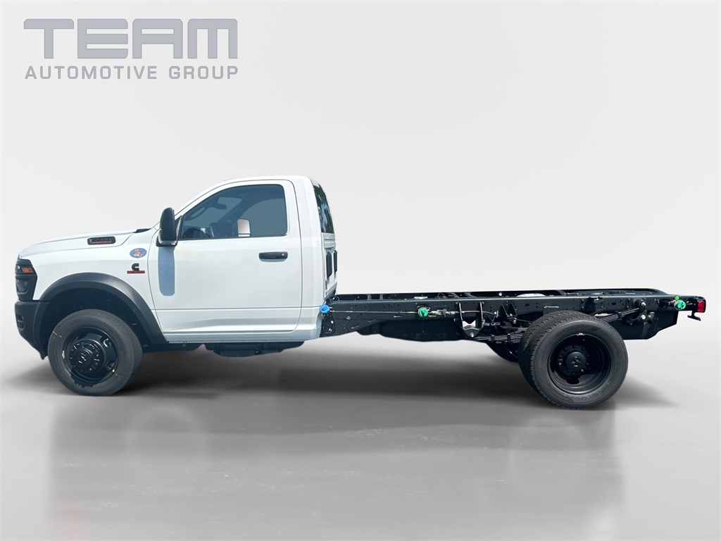 2025 Ram 5500 Tradesman photo 2