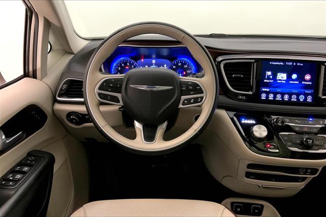 2017 Chrysler Pacifica Limited photo 4