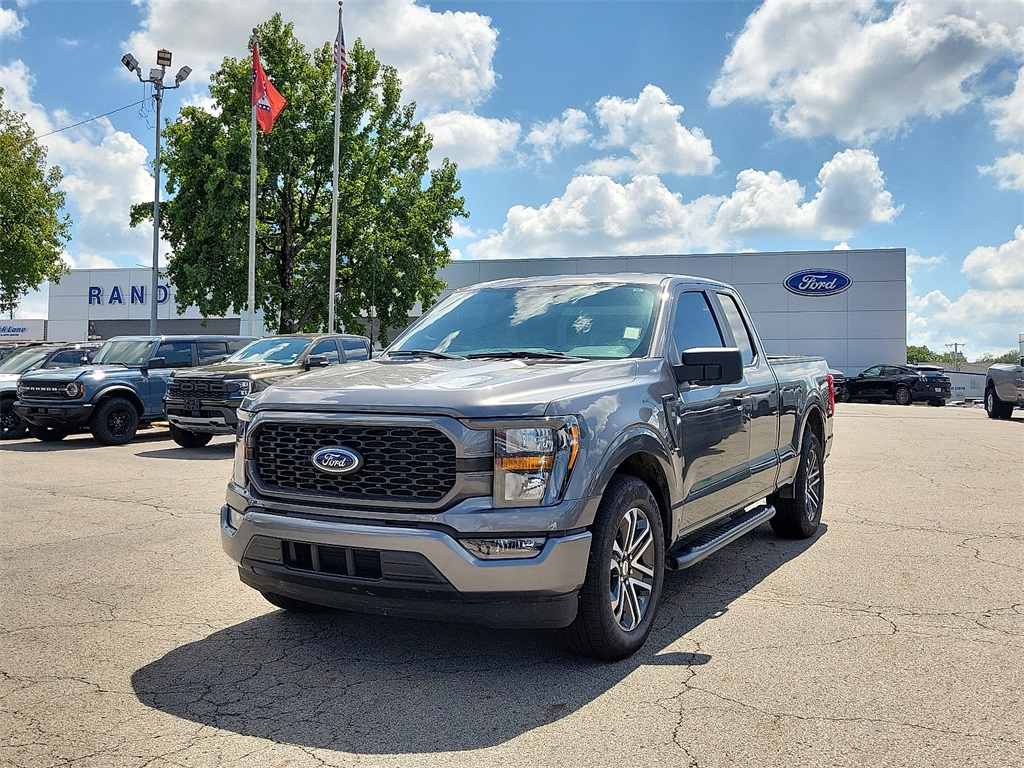 2023 Ford F-150 XL photo 2