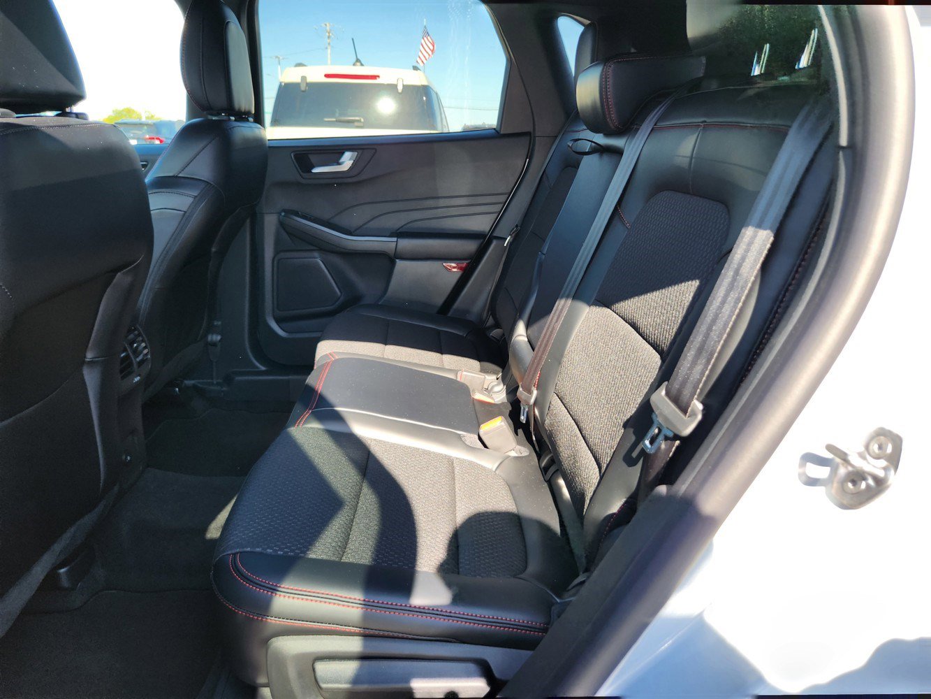 2025 Ford Escape ST-Line photo 18