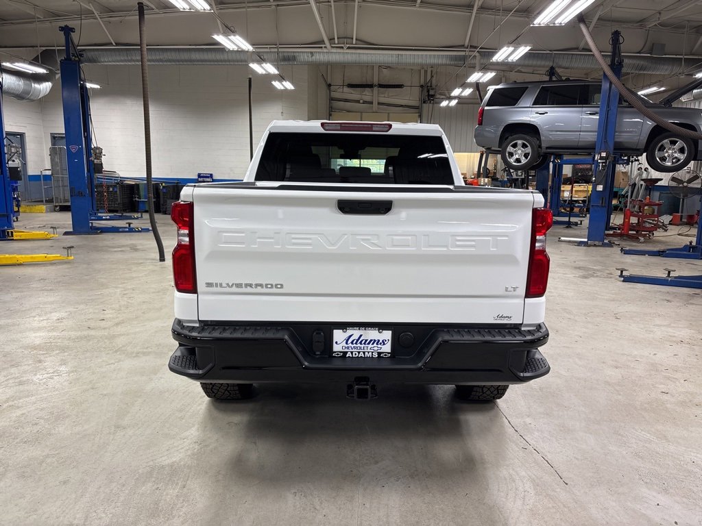 2026 Chevrolet Silverado Trail Boss LT photo 3