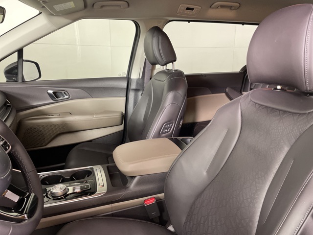 2026 Kia Carnival EX photo 18