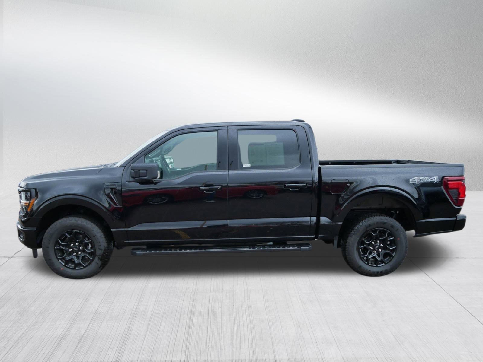 2025 Ford F-150 XLT photo 4