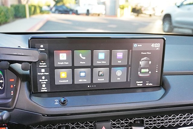 Used 2024 White Honda Touring image 24