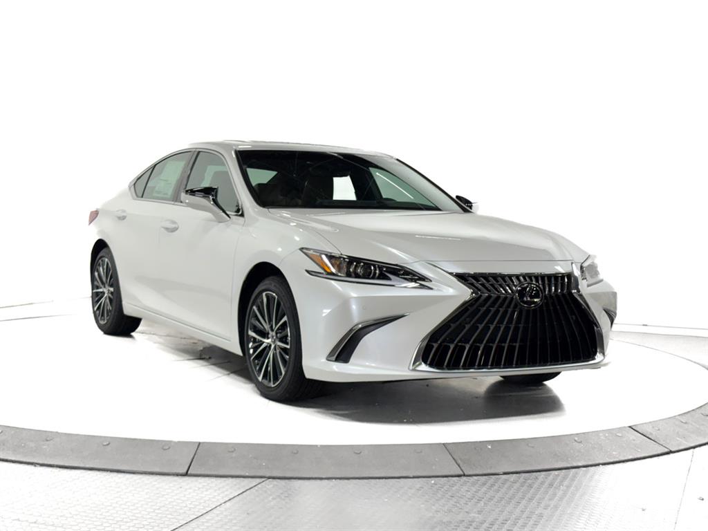 2025 Lexus ES 350's photo