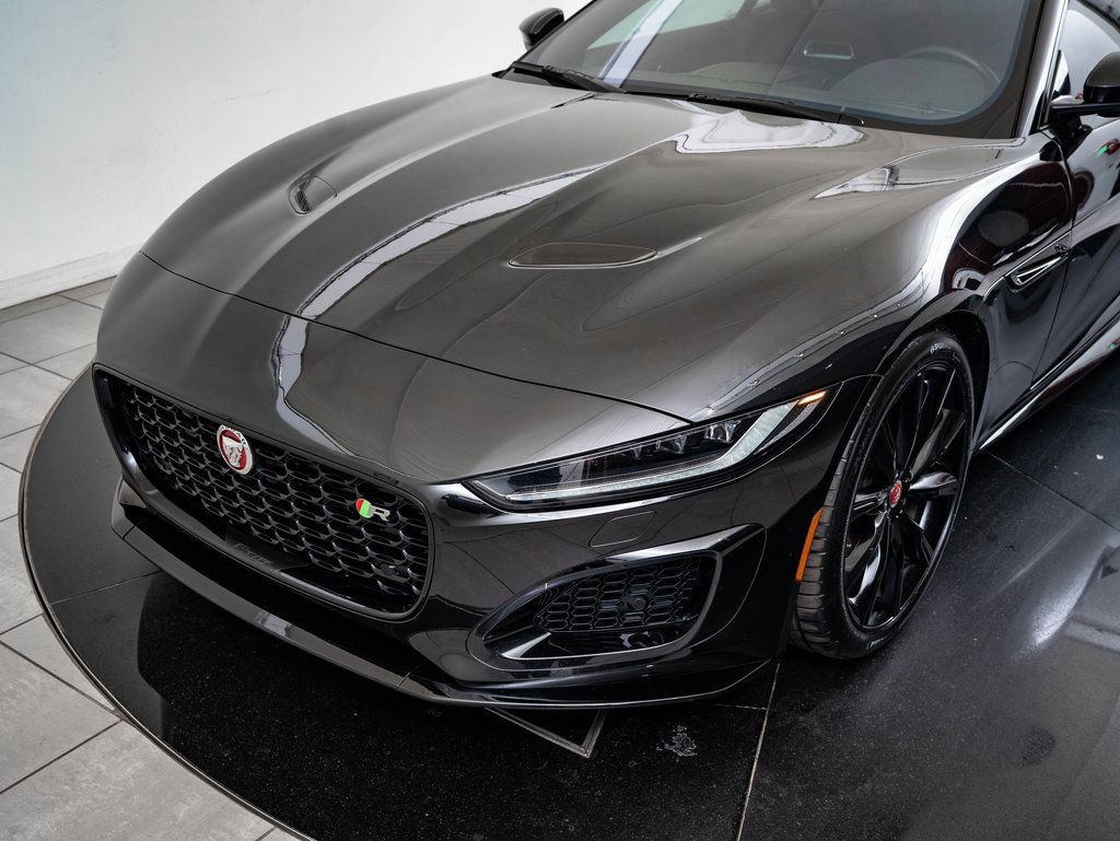 2023 Jaguar F-TYPE R photo 3