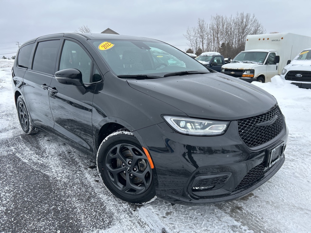 2023 Chrysler Pacifica Hybrid Touring L