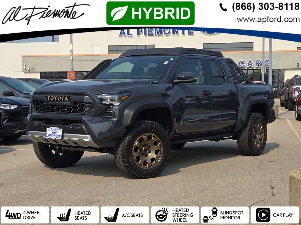 2024 Toyota Tacoma Trailhunter's photo
