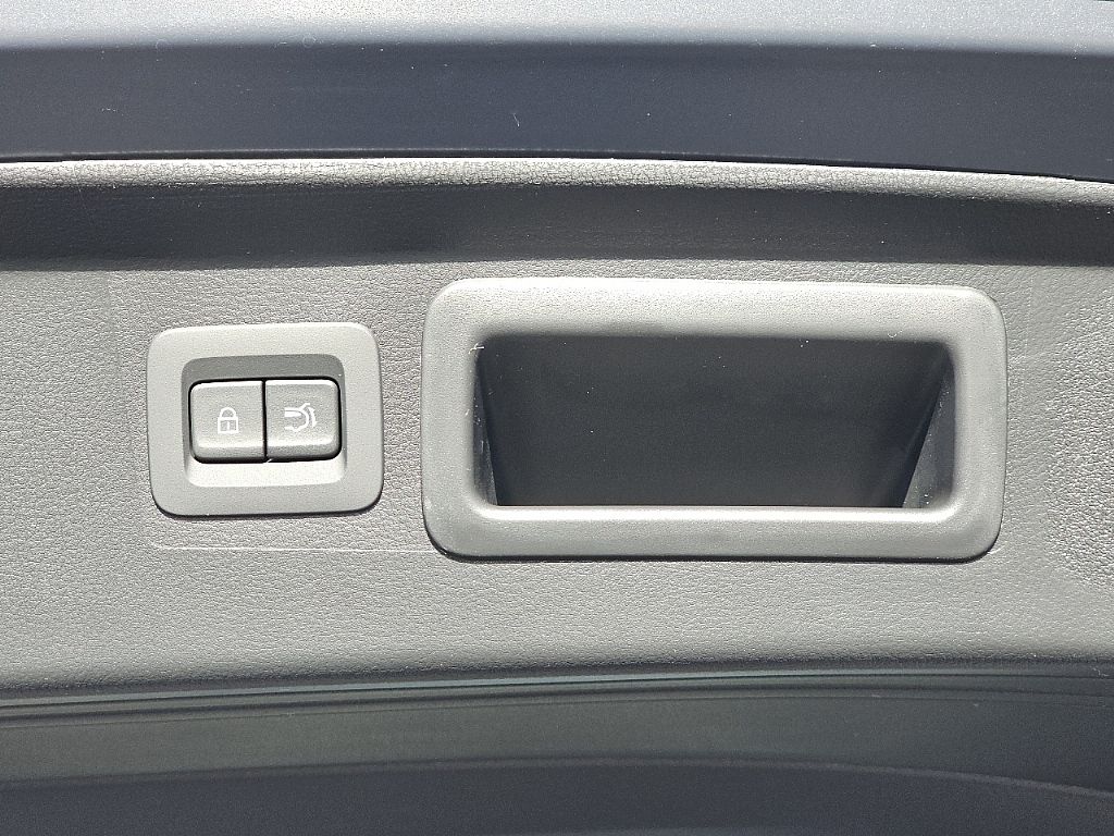 2025 Mazda CX-50 Premium Plus photo 13