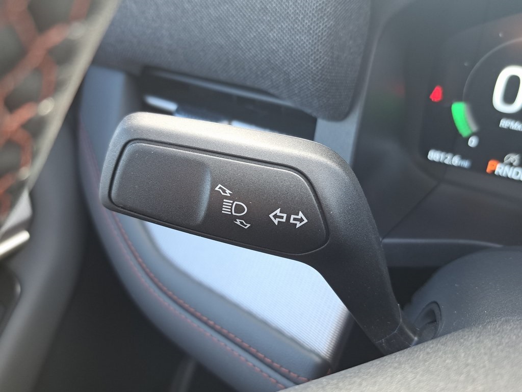 2025 Ford Explorer photo 21