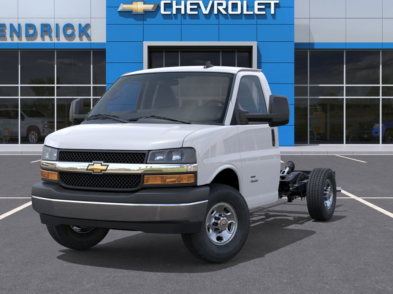 2025 Chevrolet Express Cutaway 3500 photo 4
