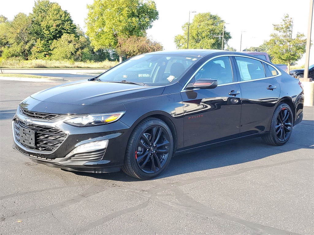 2023 Chevrolet Malibu 1LT photo 2