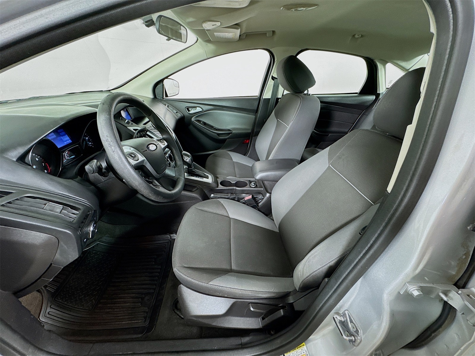 2013 Ford Focus SE photo 14