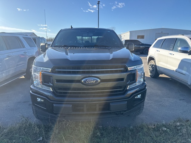 2020 Ford F-150 XLT photo 2