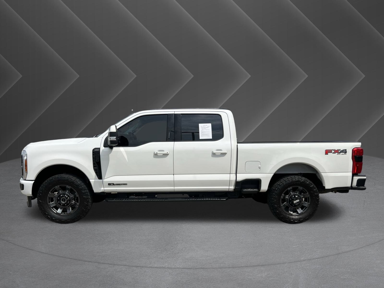 2023 Ford F-250 Lariat photo 2