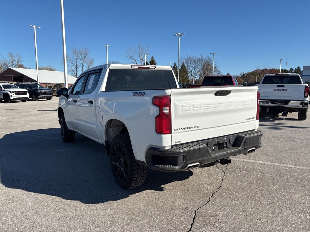 2021 Chevrolet Silverado 1500 Custom Trail Boss photo 3
