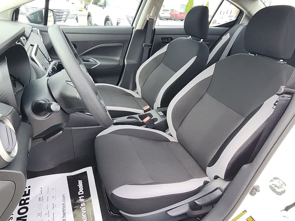 2025 Nissan Versa S photo 9