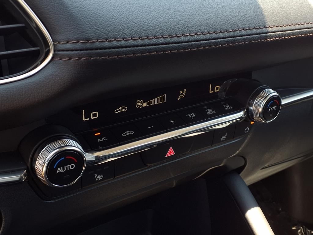 2025 Mazda Mazda3 Sedan 2.5 s Preferred photo 8