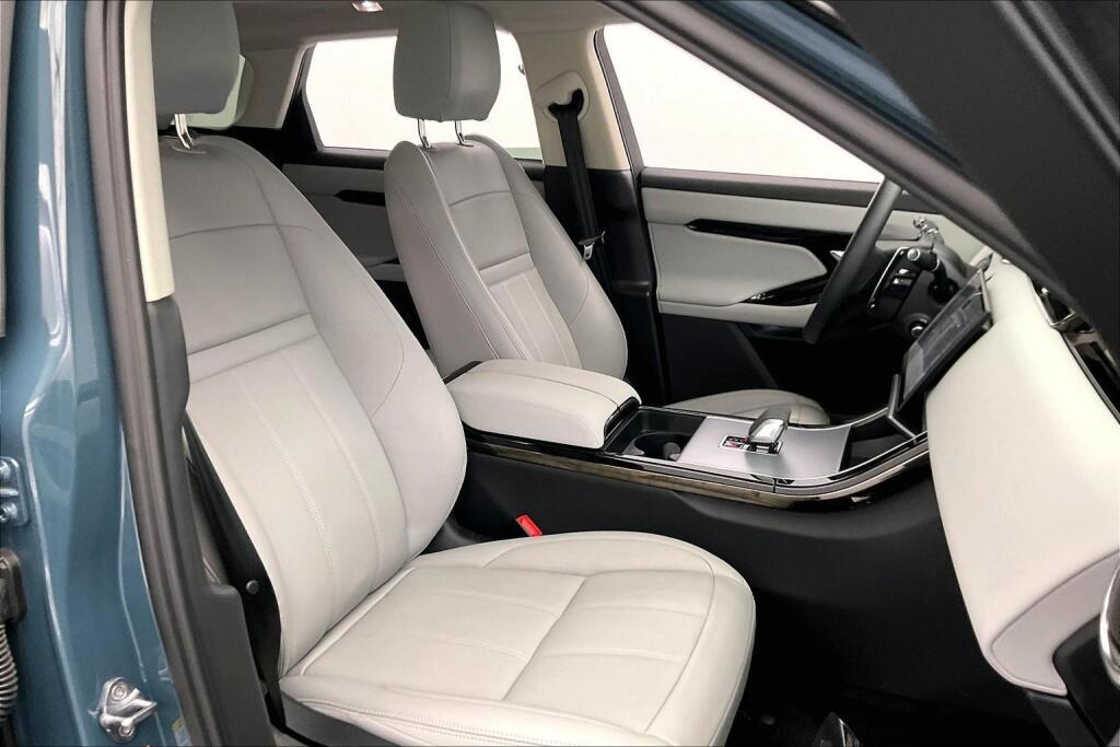 2025 Land Rover Range Rover Evoque S photo 5