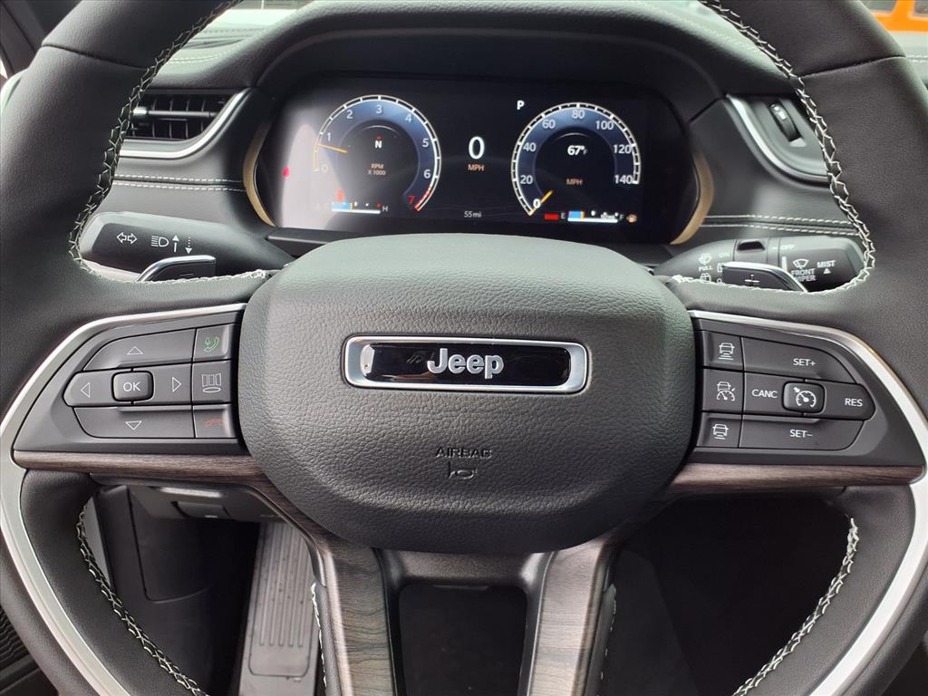2025 Jeep Grand Cherokee Limited photo 10