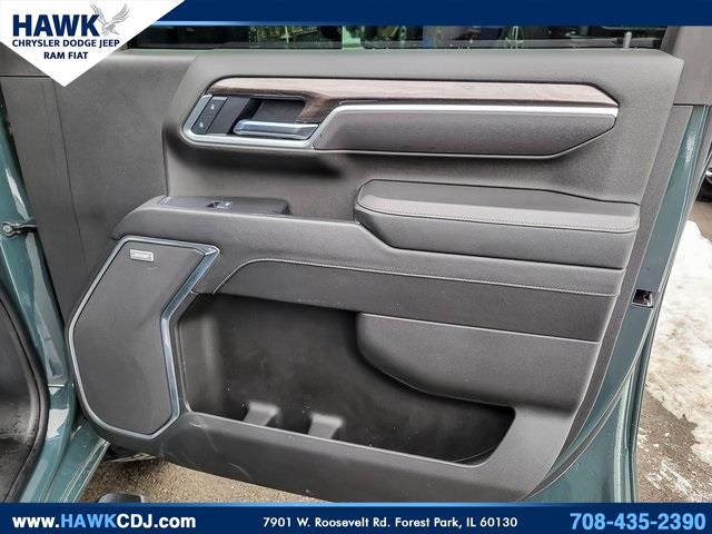 2025 CHEVROLET SILVERADO HD - Image 32