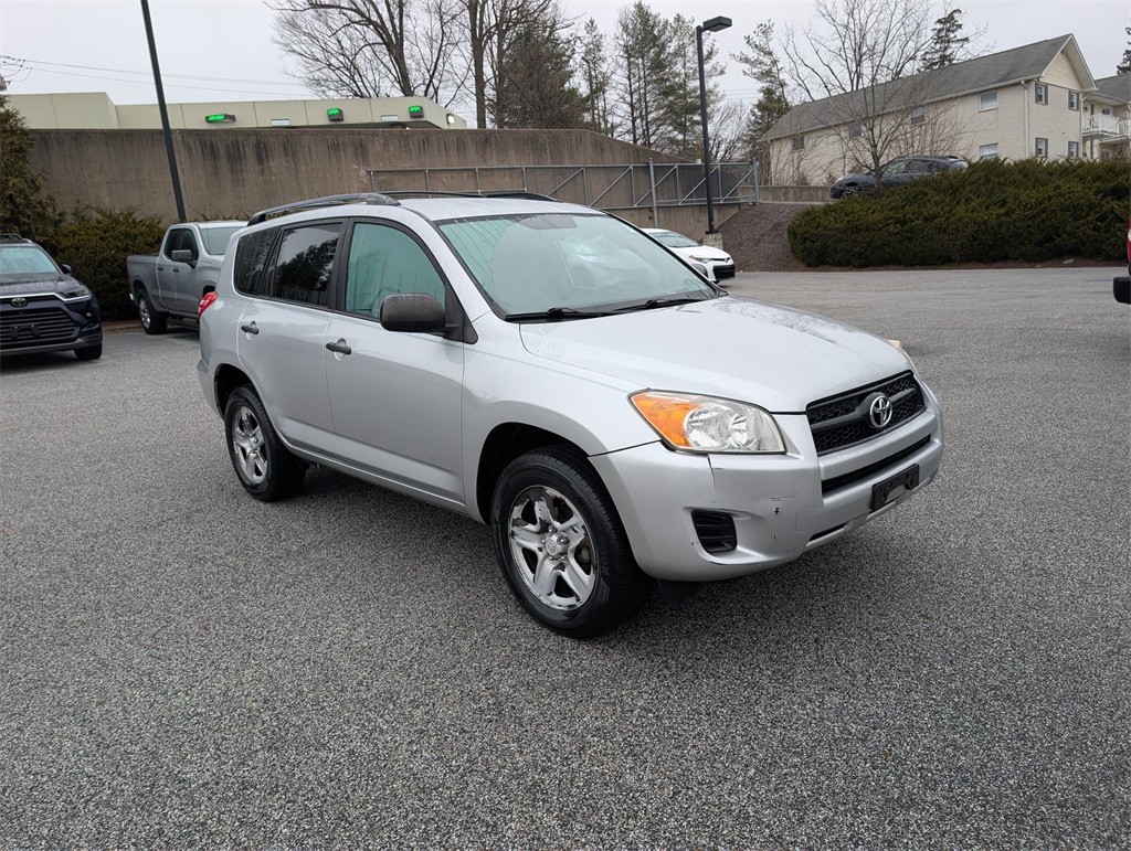 2010 Toyota RAV4 LE's photo