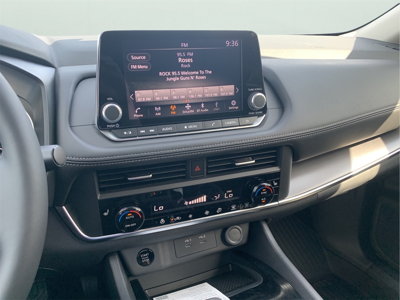 2026 Nissan Rogue SV photo 22